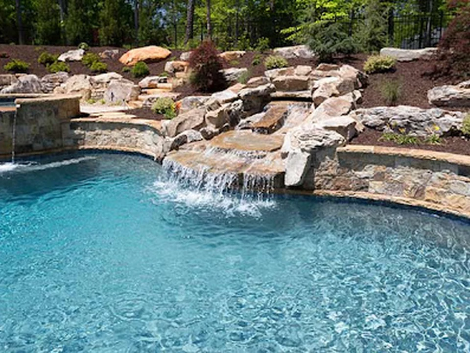 Foto de A to Z Pools Inc