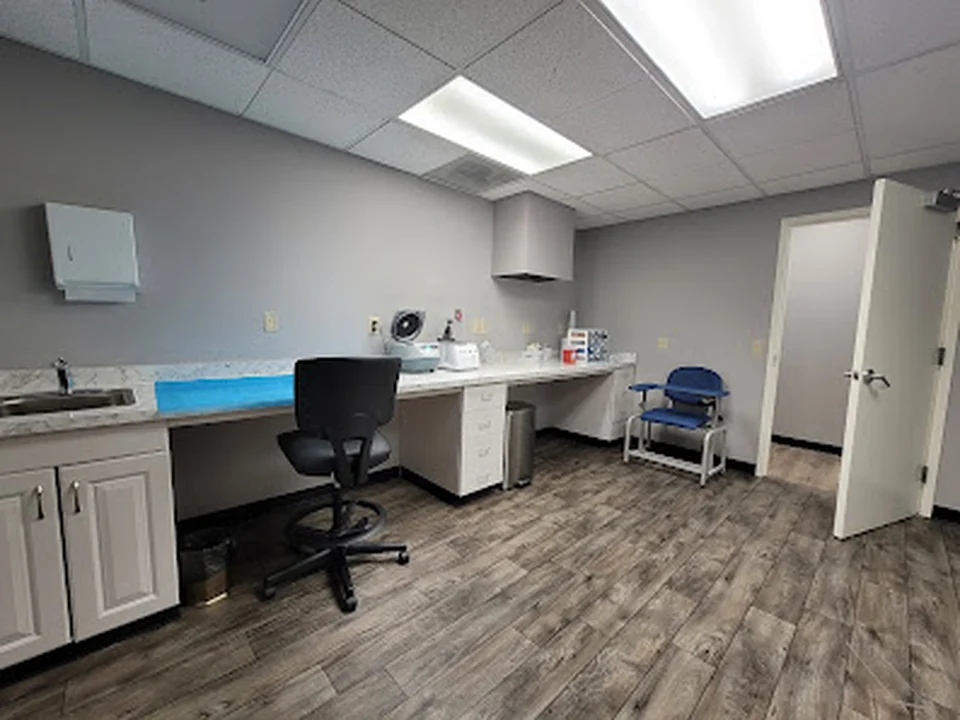 Foto de ARCpoint Labs of Charlotte-Midtown