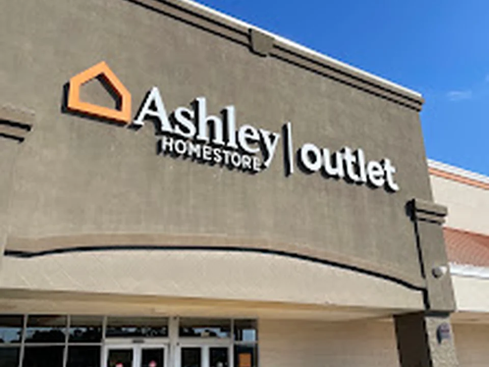 Ashley Outlet