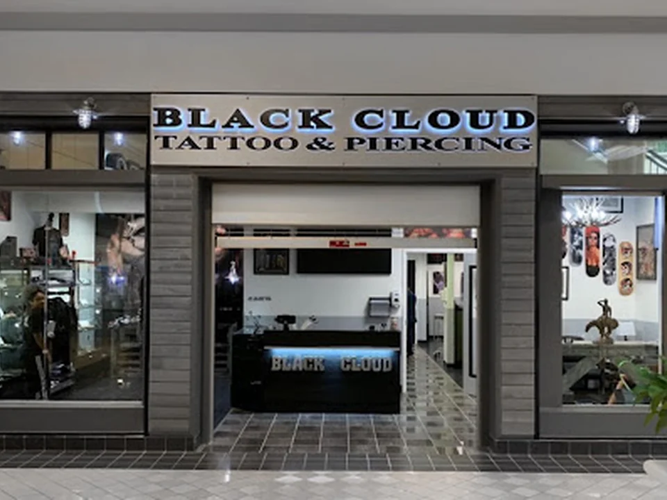 Foto de Black Cloud Tattoo and Piercing