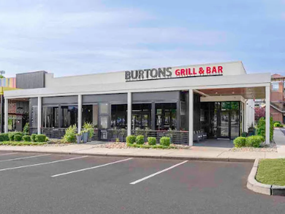 Foto de Burtons Grill & Bar