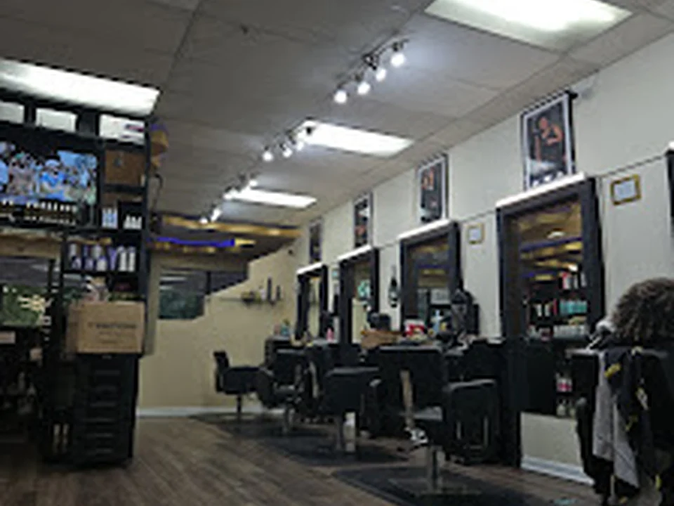 Comi's beauty salon