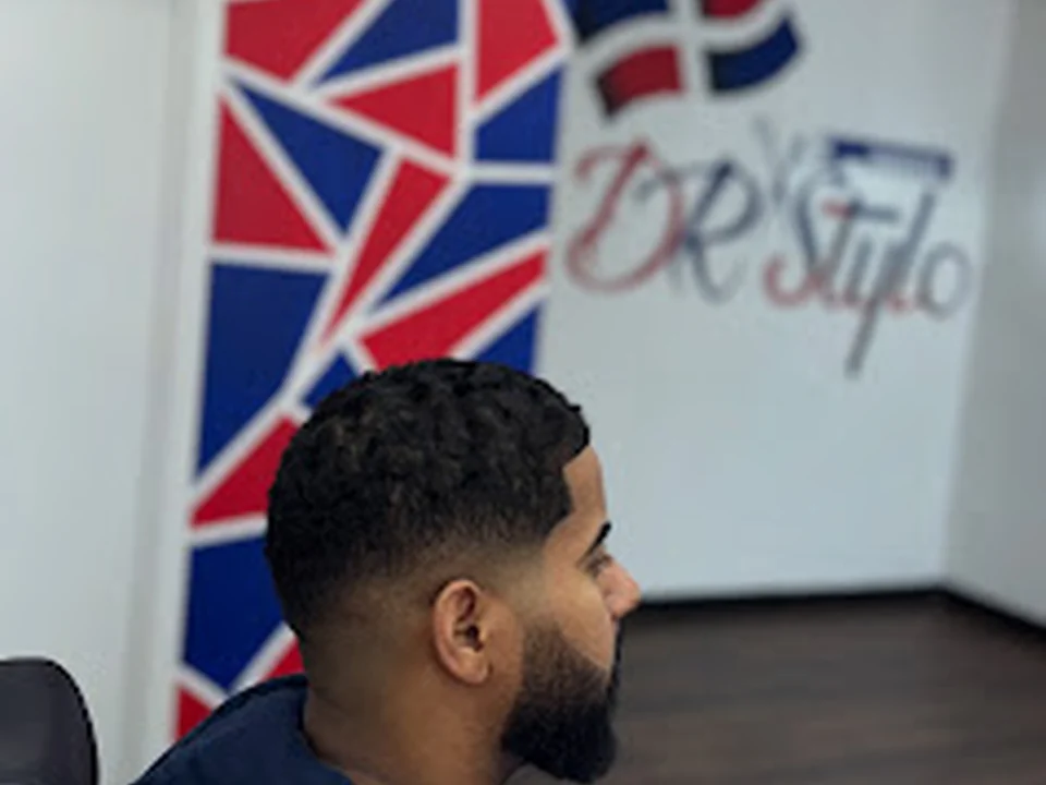 D.R Stylo barber Shop north tryon