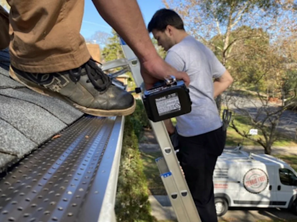 Debris Free Window & Gutter Cleaning