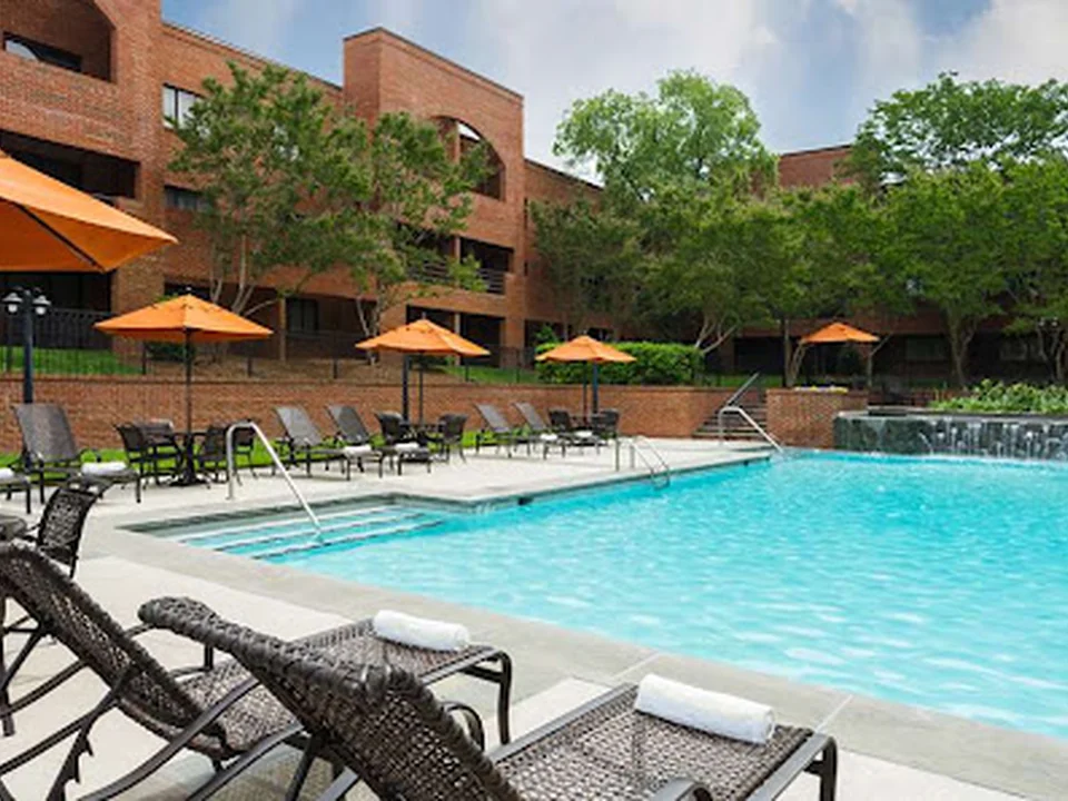 DoubleTree Suites by Hilton Hotel Charlotte - SouthPark