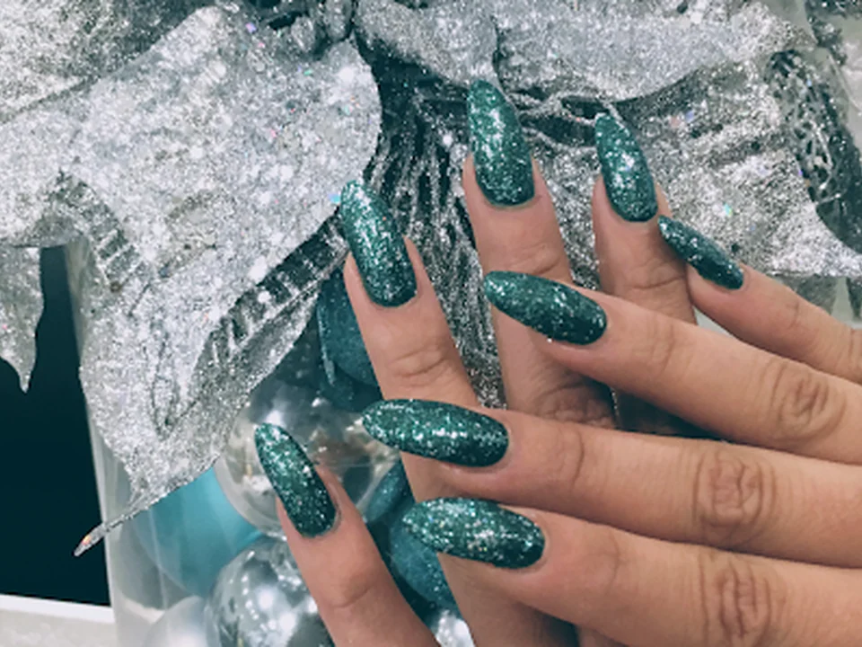 Elegant Nails & Waxing (Happy Hours: 10% OFF Coupon)