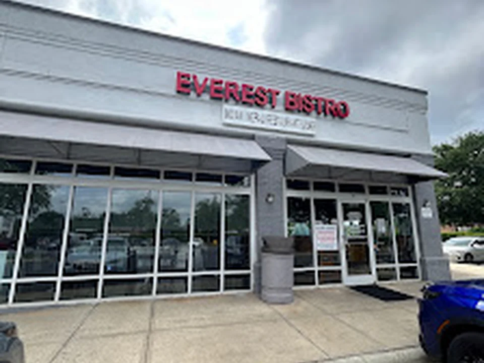 Everest Bistro - Indian Nepali Restaurant & Bar