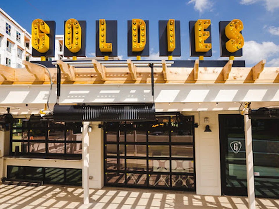 Goldie’s Live Music Bar & Restaurant