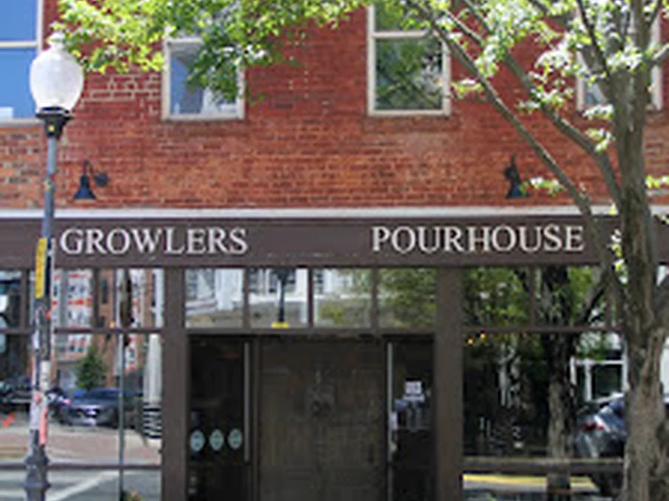Growlers Pourhouse