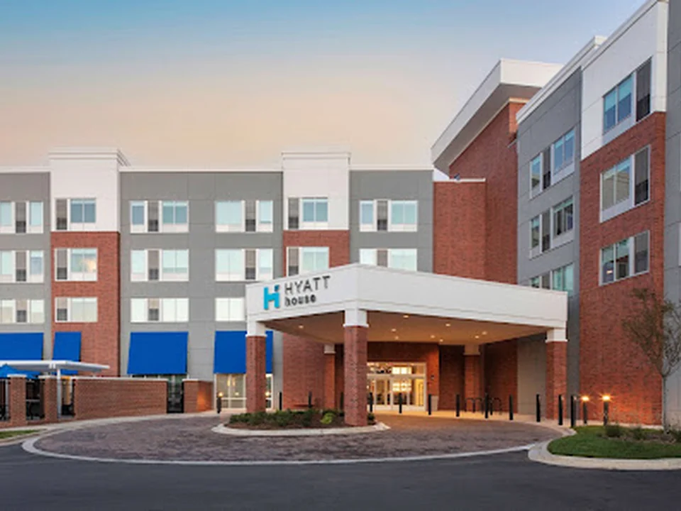 Hyatt House Charlotte / Rea Farms