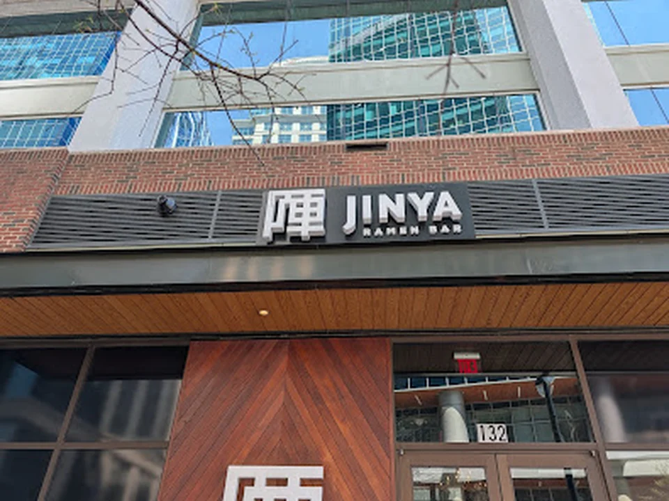 Foto de JINYA Ramen Bar - Ally Charlotte Center