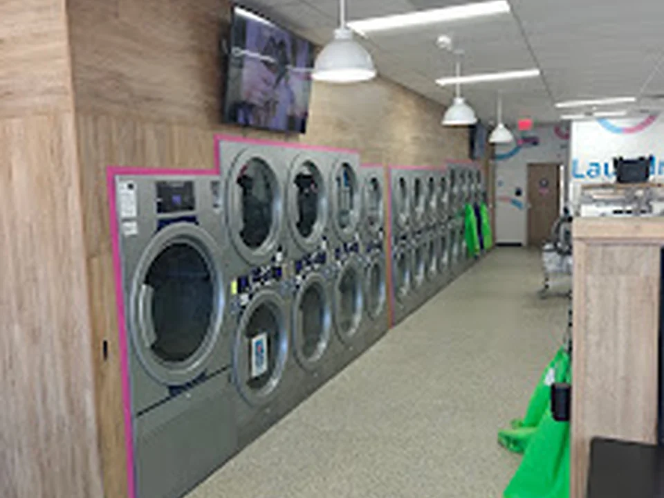 LaundroLab Laundromat