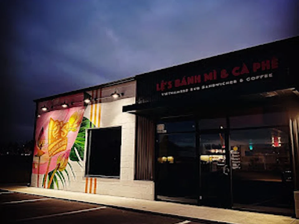 Le's Sandwiches & Café