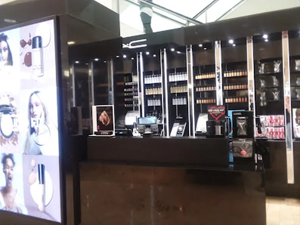 MAC Cosmetics