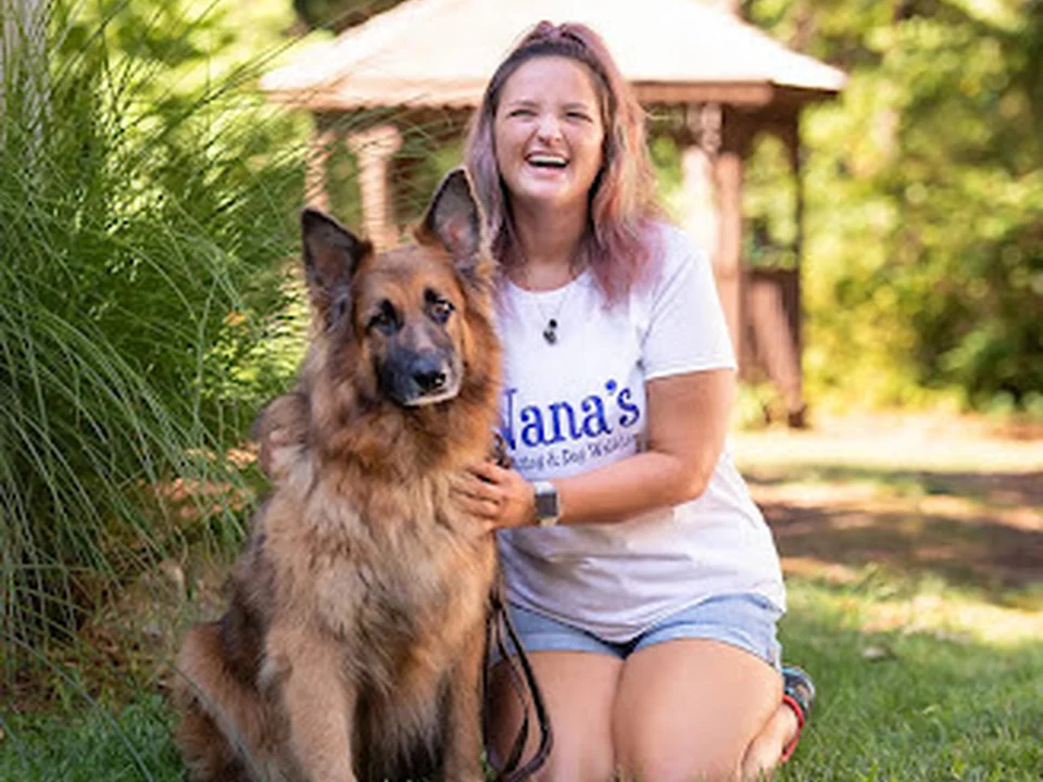 Nana's Pet Sitting & Dog Walking