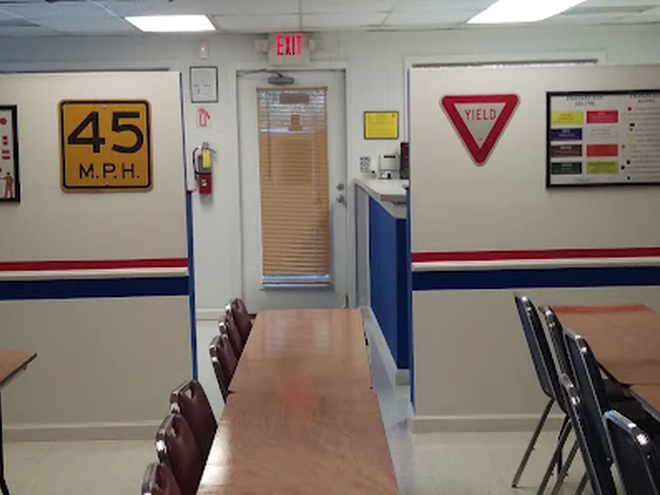 Oscar's Driving School