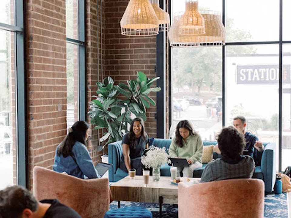 Platform Coffee + Kitchen