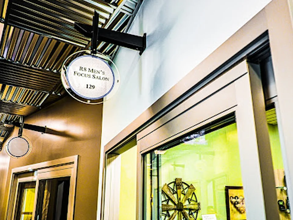 R8 Men's Focus Salon