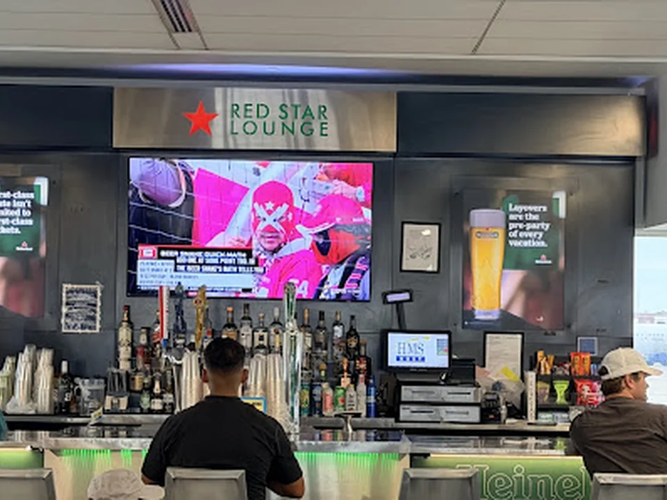 Red Star Lounge