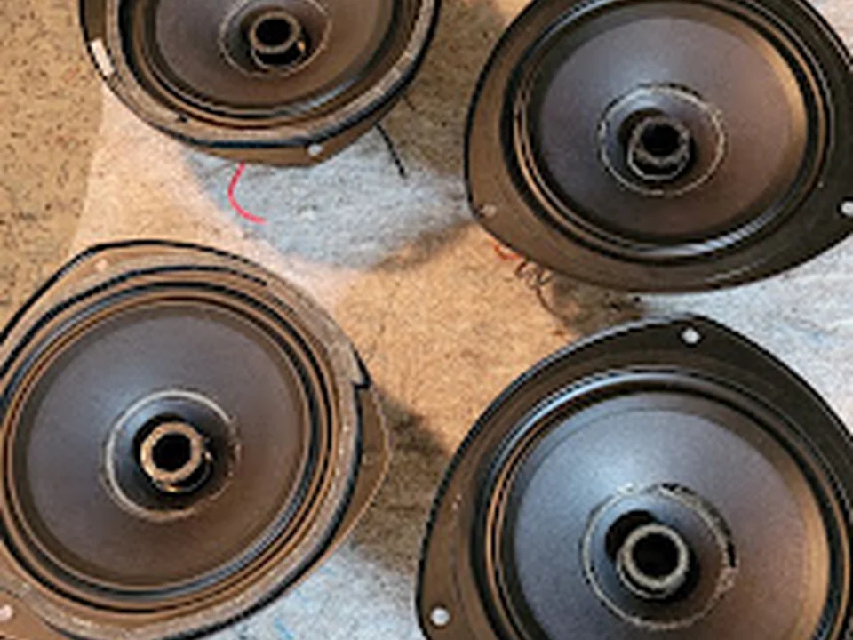 Speaker Repair Guy - Larry Smith