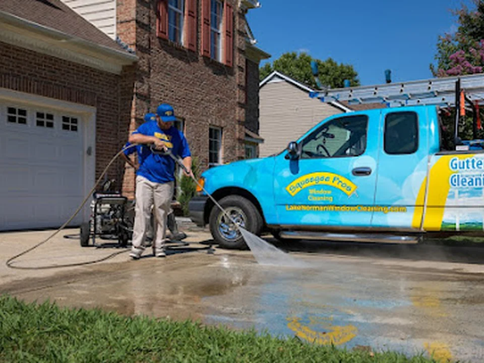 Squeegee Pros Window Cleaning