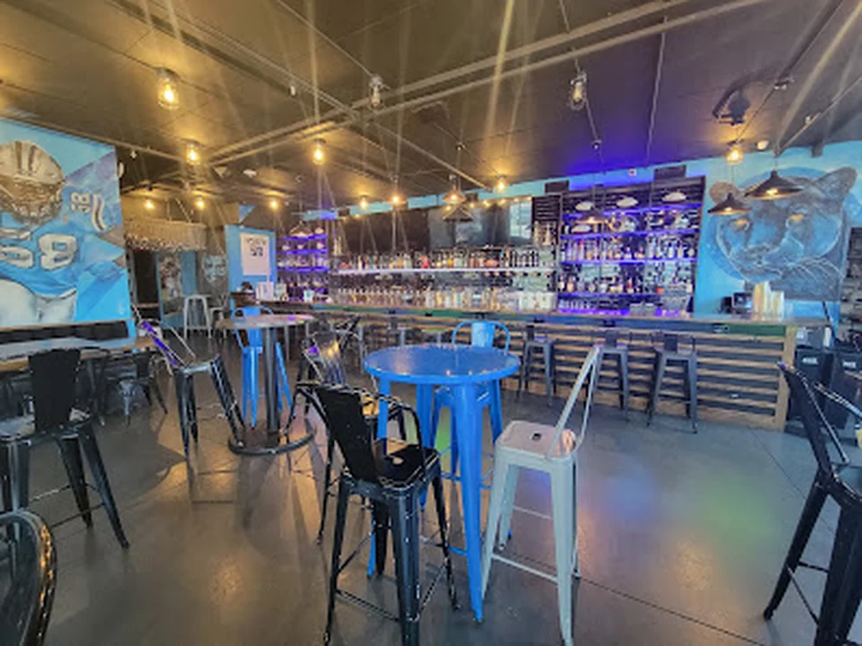 Ten58 Sports Bar & Lounge