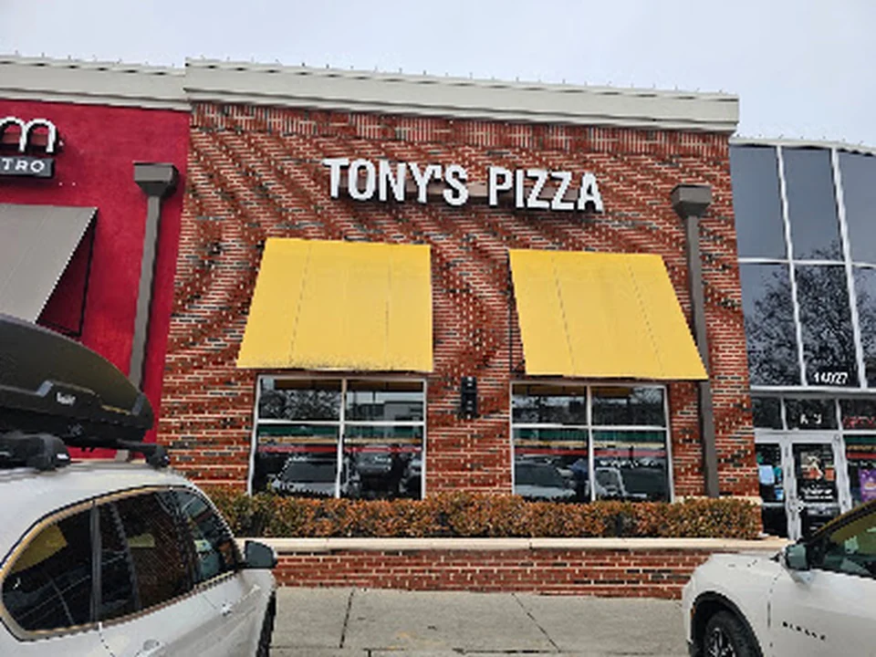 Tony's Pizza Ballantyne