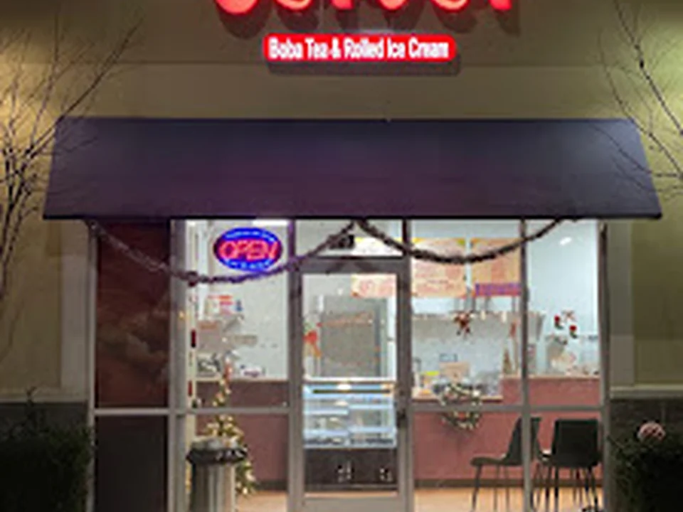 Velvet Charlotte - Boba Tea and Rolled Ice-Cream