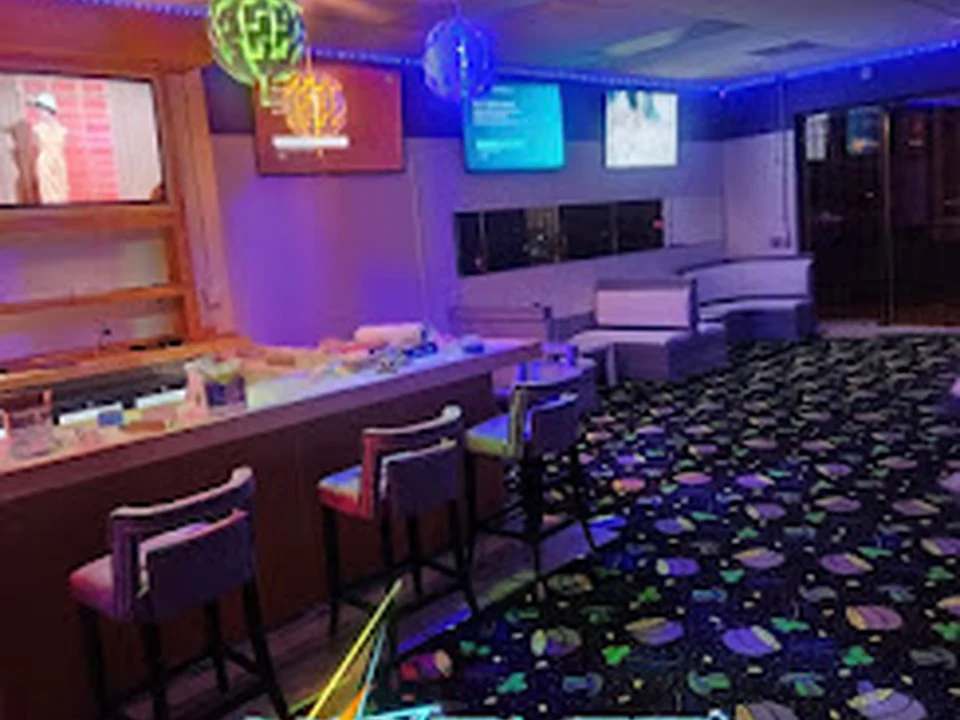 VOLTAGE SPORTS BAR AND LOUNGE INC