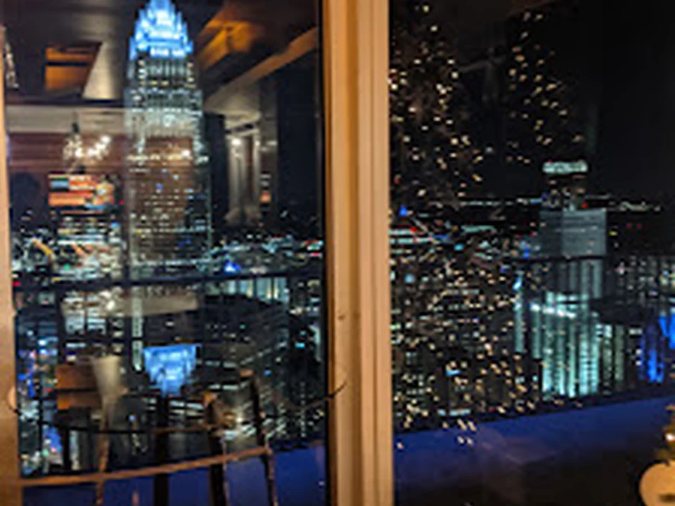 Vue Sky Lounge Bar (Residents Only)