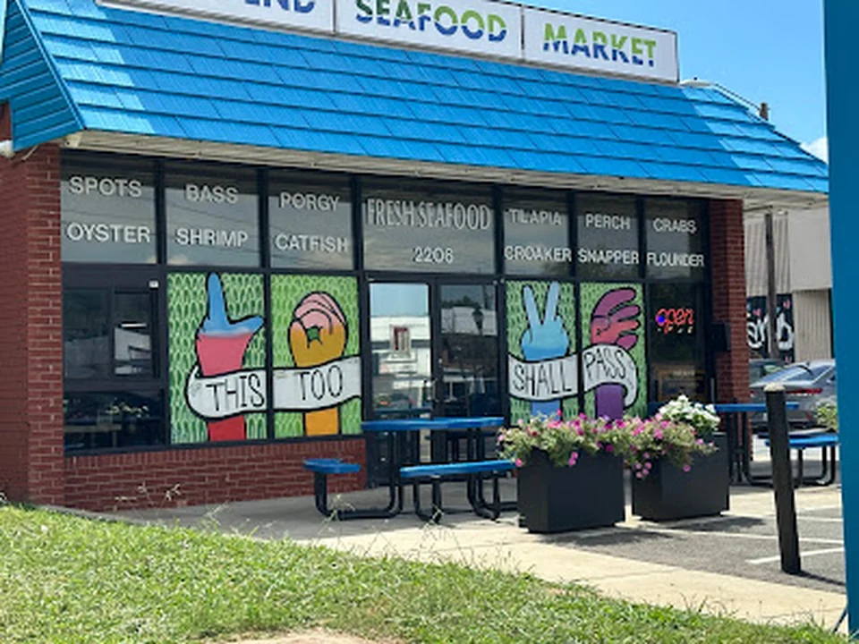Foto de West End Fresh Seafood Market