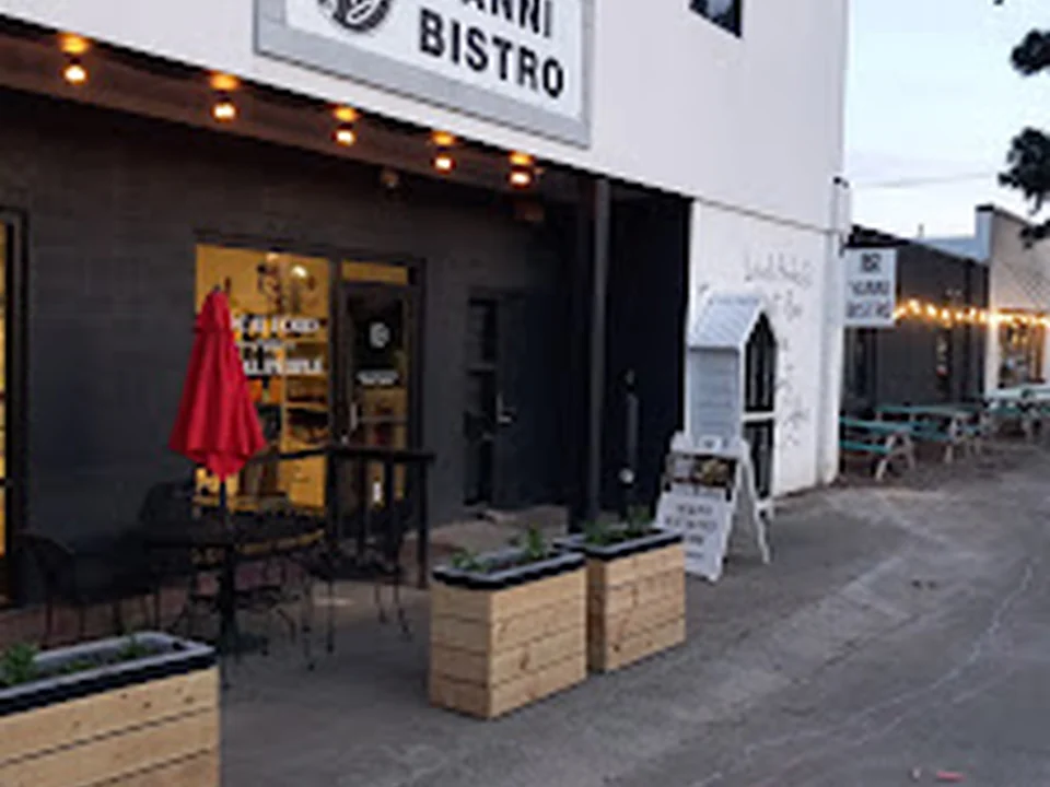 Yanni Bistro